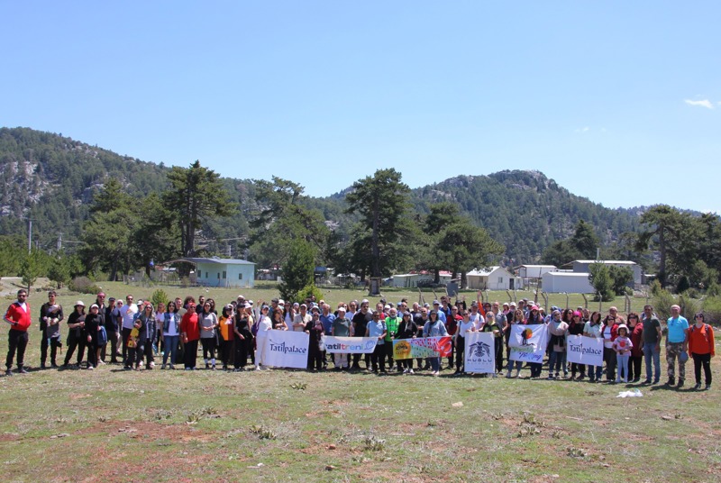 BEYŞEHİR YEŞİLDAĞ'DA 14. GELENEKSEL REHA BİLİR LEYLEKLER VADİSİ İSLİBUCAK ORMANI DOĞA YÜRÜYÜŞÜ GERÇEKLEŞTİRİLDİ